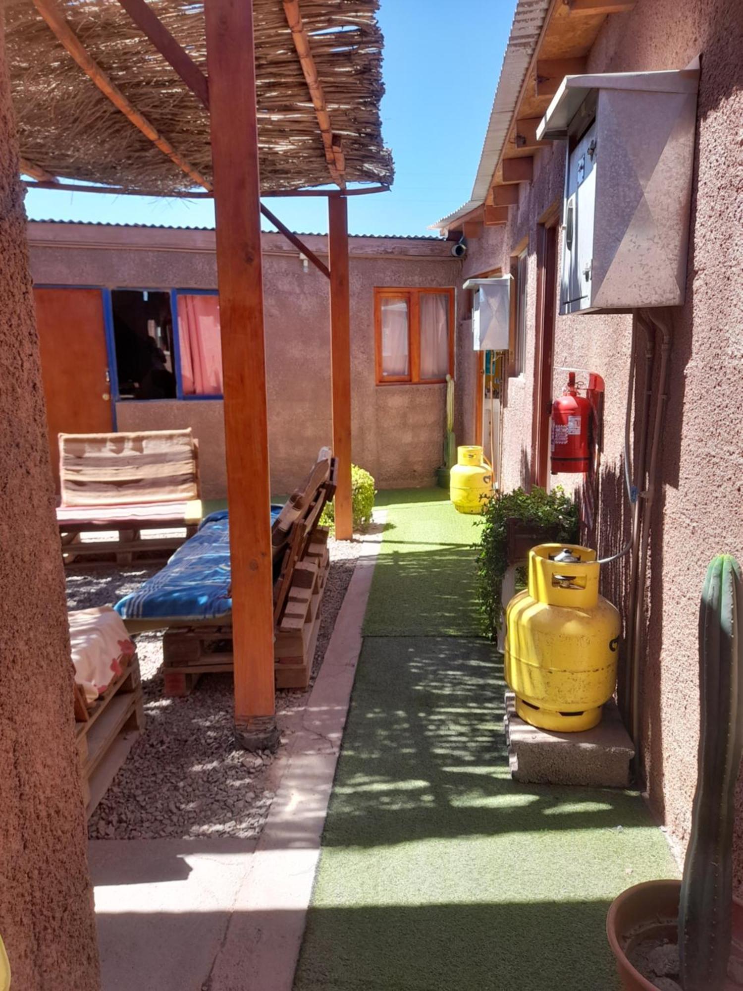 Hostal Open House Сан Педро де Атакама Екстериор снимка